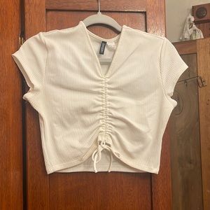 H & M white crop top